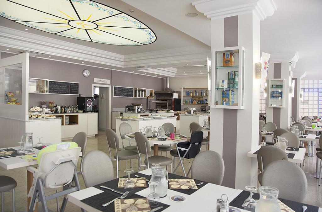 Hotel San Salvador Беллария-Иджеа-Марина Экстерьер фото