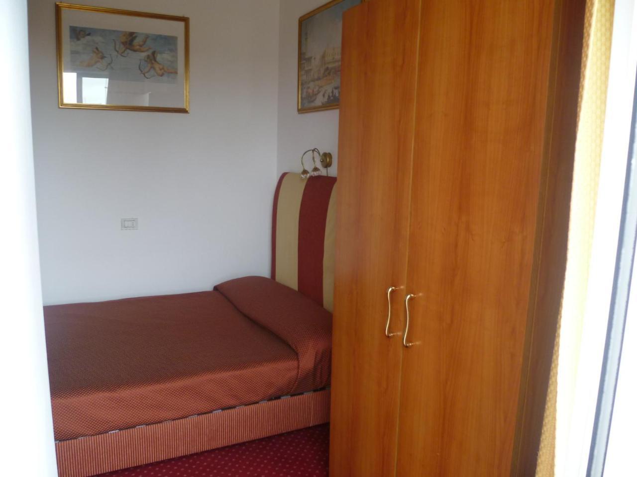 Hotel San Salvador Беллария-Иджеа-Марина Экстерьер фото